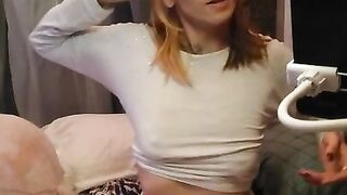 Slutty gives herself Orgasm Quick