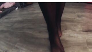 FOOT FETISH sexy ida walk