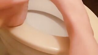 Feet in Toilet Masturbate - EraBenjami