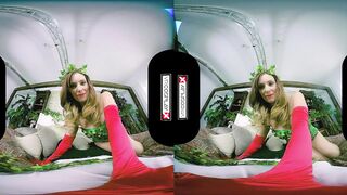 VR CosplayX Poison Ivy's Up Close Pussy Sits on a Big Dick POV Rough Sex