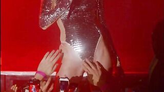 Mikey Cyrus let's fan touching her pussy