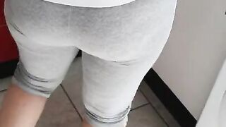 Step Mom in Leggings Stuck into Step Son Dick get Fucked until Cum Flood out from Pussy