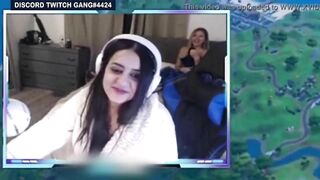 Twitch Streamer Flashing her Boobs on Stream & Accidental Nip Slip/Boob Flash - Set 3