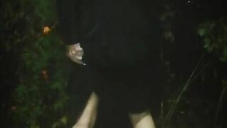 وأظهرت خطوة شقيقة الحمار Shameless Arab step Sister exposing Ass Outdoor