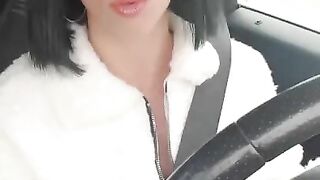 Littleangel84 - Sucking two joggers dicks  - Défi 6