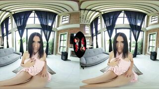 Vrlatina - Pretty Colombiana Removes Her Dress And Rides VR