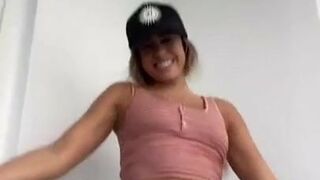 Sommer Ray Twerking