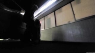 車通りの多い国道の真横でエッチしちゃいました♡興奮でびちょびちょ