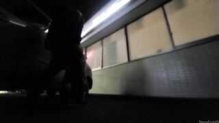 車通りの多い国道の真横でエッチしちゃいました♡興奮でびちょびちょ