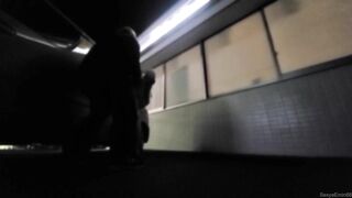 車通りの多い国道の真横でエッチしちゃいました♡興奮でびちょびちょ