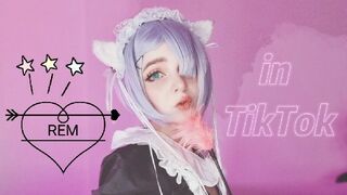 Rem playing with pussy and posing in tik tok 18+