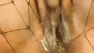 Squirting with dildo