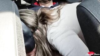 CAR SEX. Scopata rischiosa di una giovane coppia in macchina prima di andare al lavoro