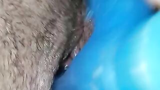 Fat pussy squirting for 3 min