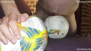 #14 Baise d'un ballon de Futsal