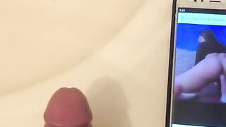 Una rica paja viendo porno es de lo mejor