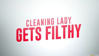 Cleaning Lady Gets Filthy - Violet Starr, Phoenix Marie / Brazzers