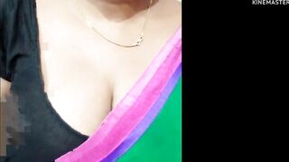 Indian sexy Zoya aunty nude show