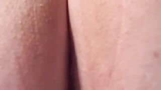 See my big ass and pussy lips up close, while I pee