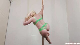 Sexy pole dance