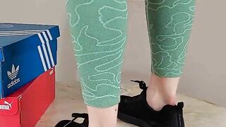 Sneaker unboxing and try on
