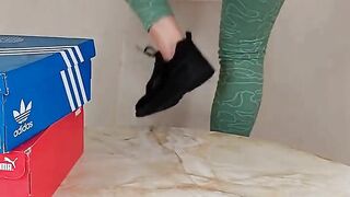 Sneaker unboxing and try on