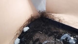 guy jark off and cumming on hairy pussy