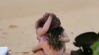 Lesbians Fuck Beach