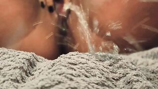 Horny pissing with a strong orgasm