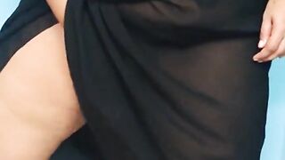 Saudi Arabian Maid Fuck Hard With Cucumber - hard fuck