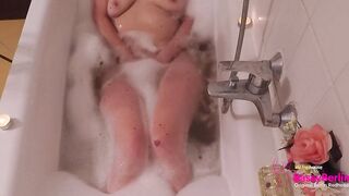 Cumming hard in the Bathtub - Trailer 3