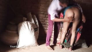 Village ki bhabhi ko din me pel diya