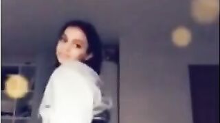 Albanian Thot Twerking for her Afghan Lover