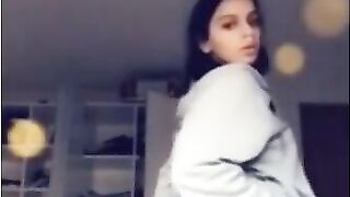 Albanian Thot Twerking for her Afghan Lover