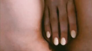 RUBBING FISTING AND FINGERING PUSSY TO ORGASM