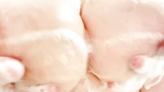 BBW SpookiWillow’s Soapy Shower
