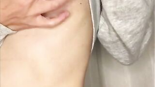 【寝るまえにムラムラ 貧乳 乳首オナニー チクイキ】japanese Nipple Masturbation