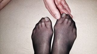 Cum on french Black nylon feet