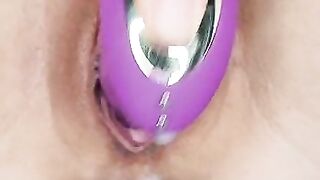 Petite babe creamy cums all over thrusting vibrator/ solo play female/ toys