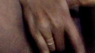 Desi sexy bhabi fingering